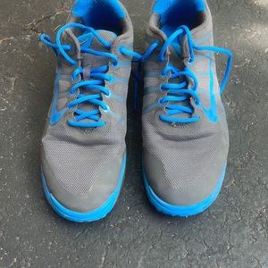 Youth Nike golf shoes